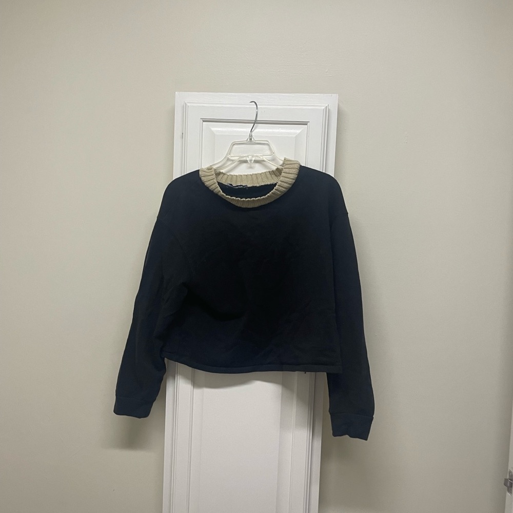 Cropped Zara Sweatshirt - Women's M